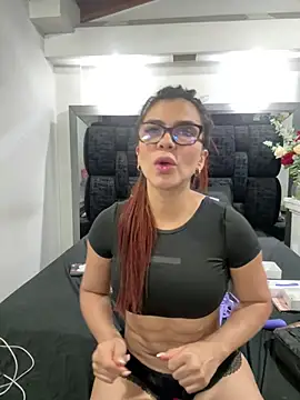 Arianna_Jones1 live