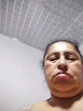 Keyla01_ live