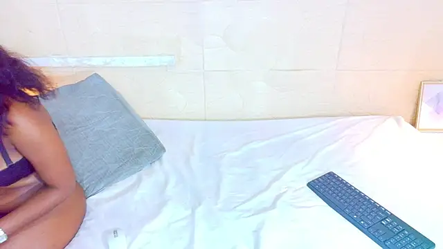 Shamiraa_moore live