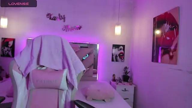 Karly_moon live
