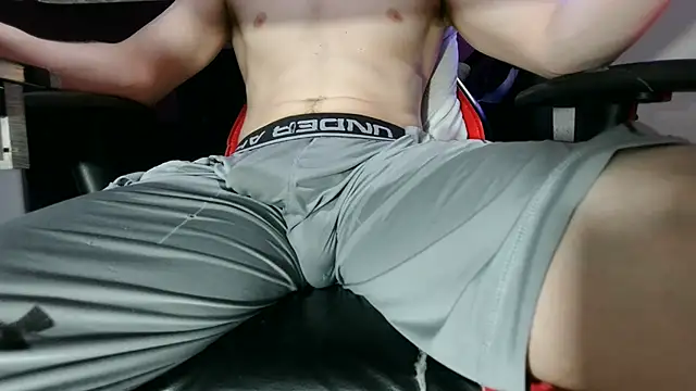 Dick_and_muscles live