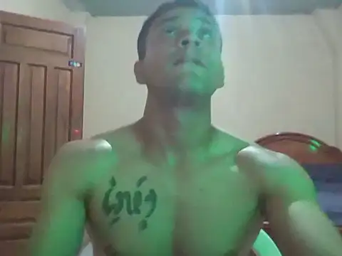 User_02_ live