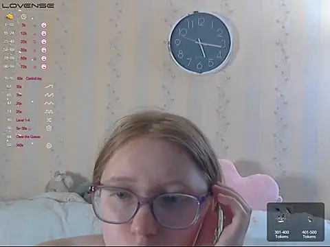 LustfulSarah live