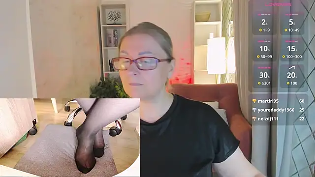 Alexandra_Kind live