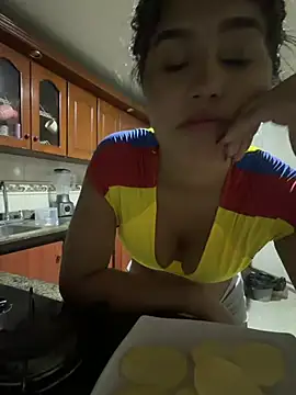 Zoe_rousse01 live