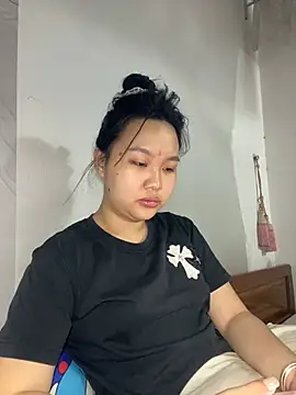 Almira6868 live