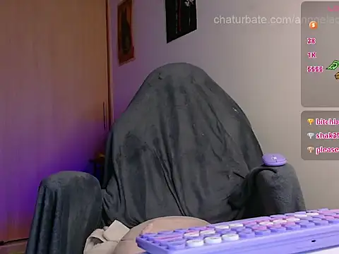 DIVINANGELA live