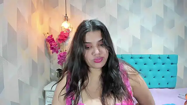 LindaBreeS live