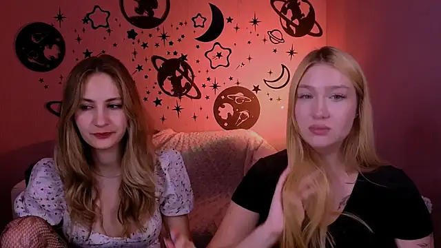 playful_sophie live