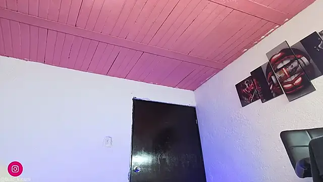 black_cami_01 live