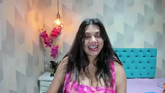 LindaBreeS live