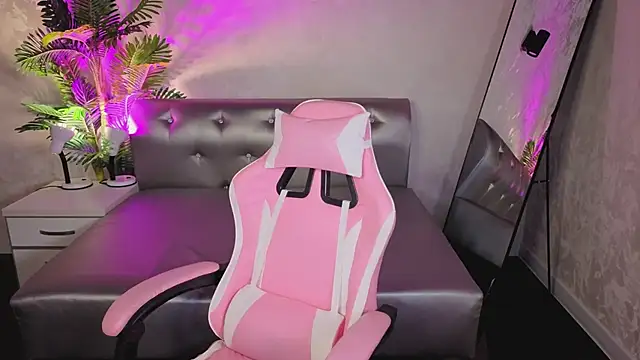 Nikki_Gringer live