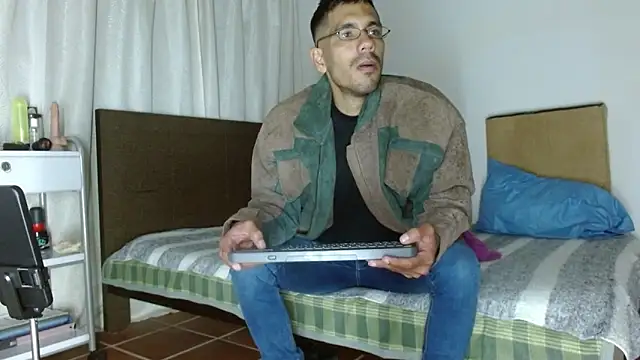 JohanyLatino live