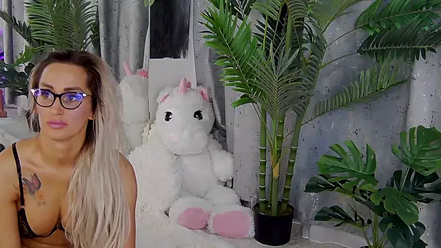 IsabelleEthan live
