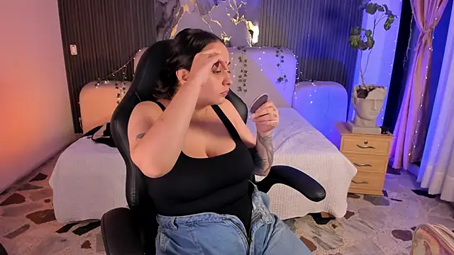 SarahCastro1_ live