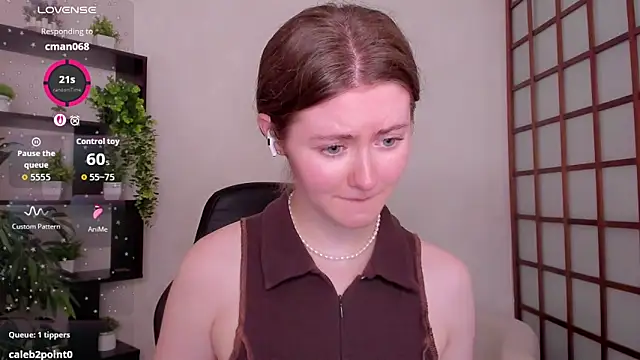 KateCuddle live
