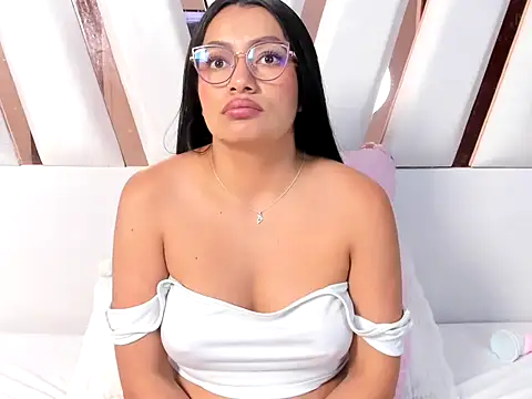 MiaKleinX live