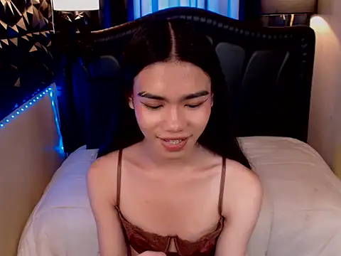 Christine_pretty live