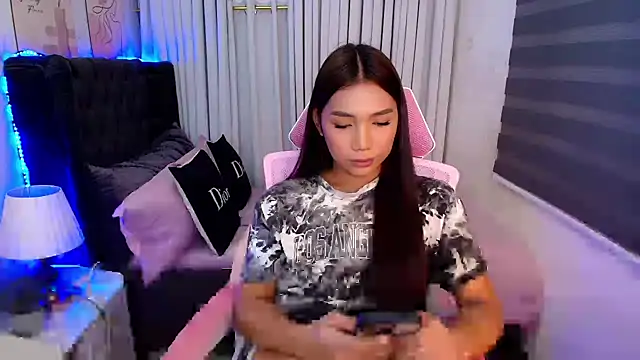 fuckingnaughtyjade live