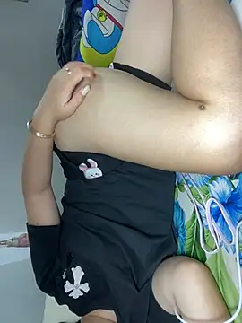 Almira6868 live
