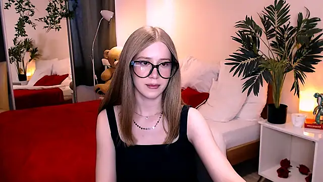 cheeky_chick live