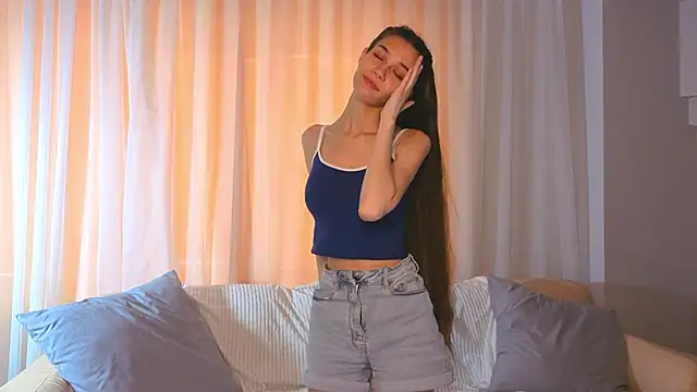 AliciaBrooks live