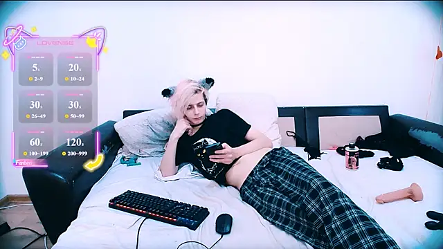 Littlepinkcat live