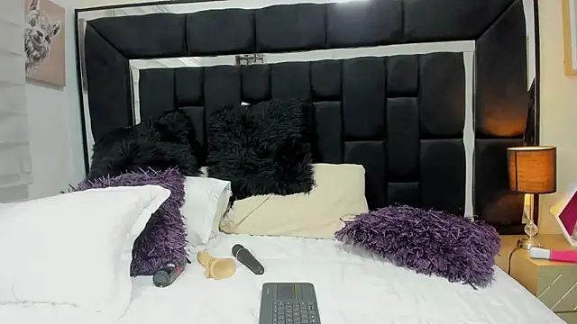 Tiana_moon live