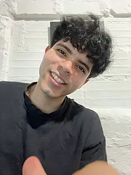 Axel-Mejia live
