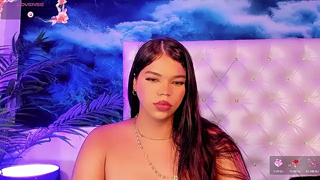 Keira_Fox31 live