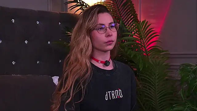 -SaraBlack- live