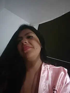 Noa_rousse01 live