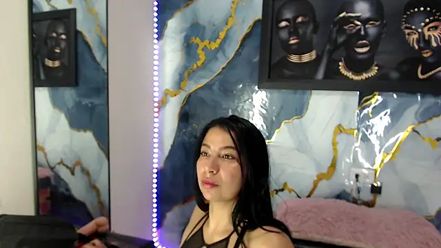 Yasmine_Tapias live