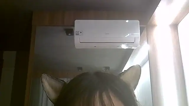 SkinnyKitten live