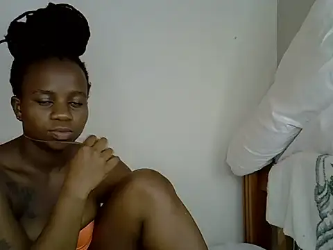 Curvydollyy live