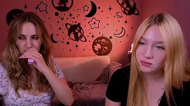 playful_sophie live