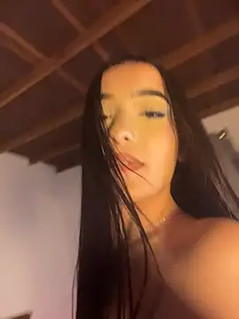 _mia_ferrer live