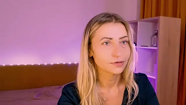 ZoeGrant live