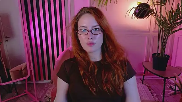 ChloeAster live