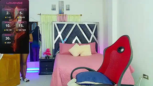 samantha-rose2 live