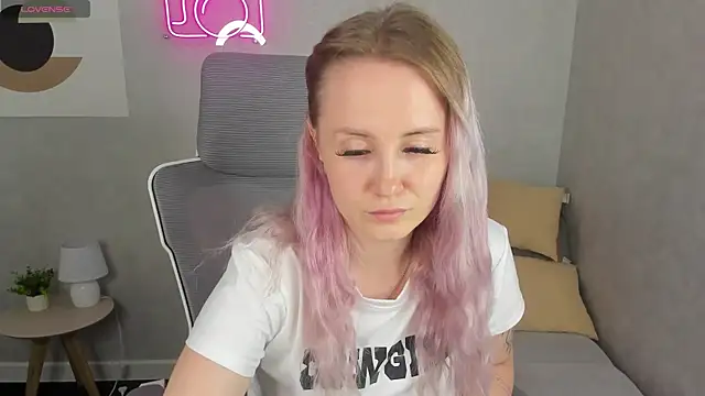 Jooyce_Howward live