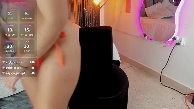 Miia_Deluxe live