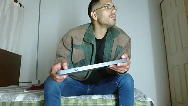 JohanyLatino live