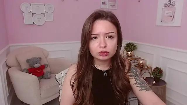 LucySkilar live