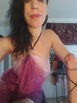 freyamoret live