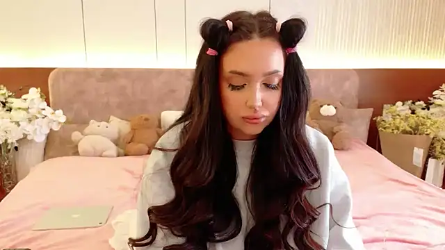 UR_MADDY_ONLINE live