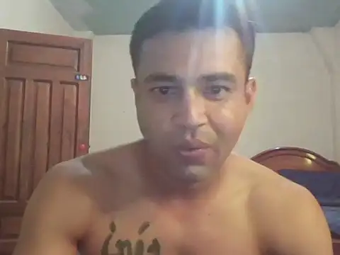 User_02_ live