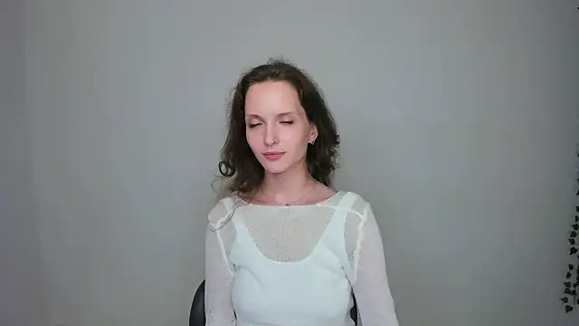 Ariadna_Shy live