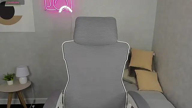 Jooyce_Howward live