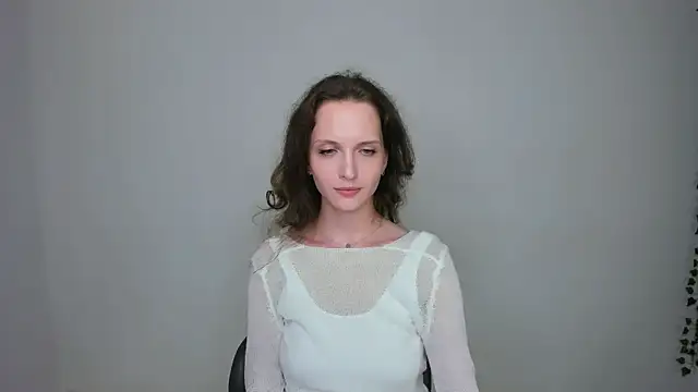 Ariadna_Shy live